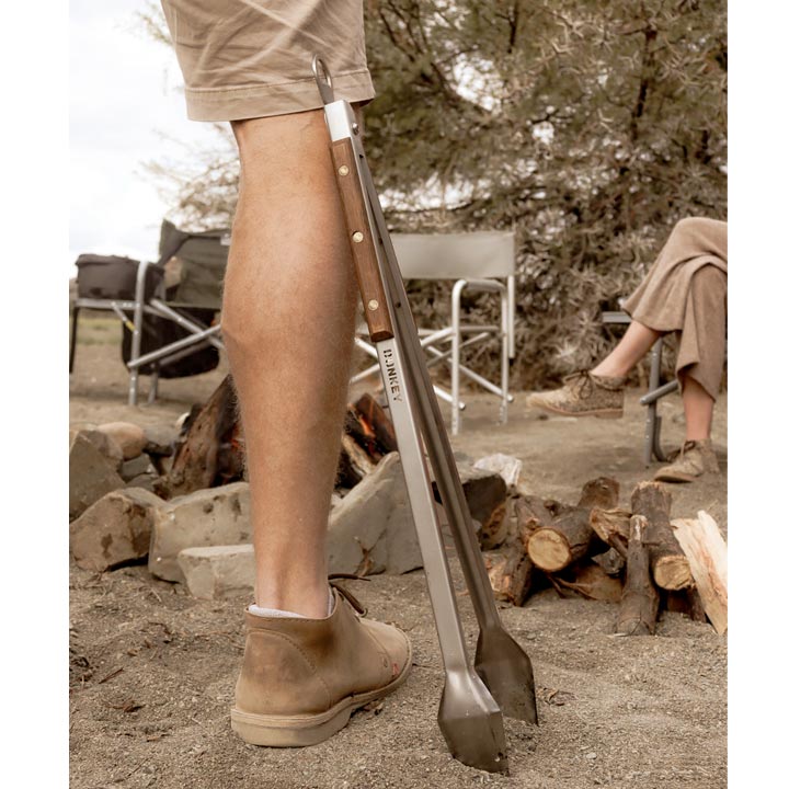 Donkey Tong being used for grilling